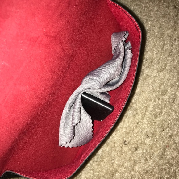 (SOLD) Ray ban sunglasses - Picture 5 of 6